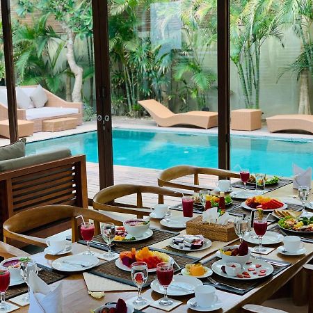 Beach Axis Villa, Seminyak Kültér fotó
