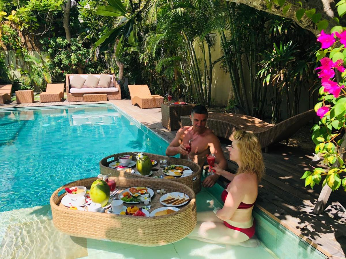 Beach Axis Villa, Seminyak Kültér fotó