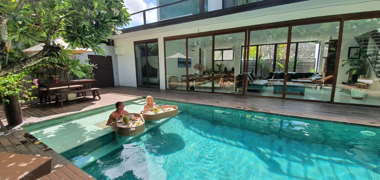 Beach Axis Villa, Seminyak Kültér fotó