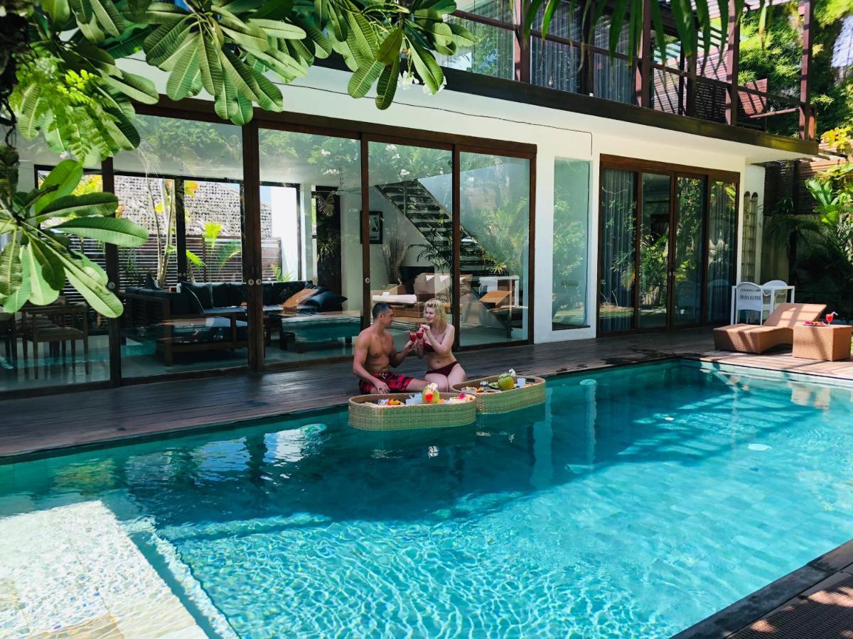 Beach Axis Villa, Seminyak Kültér fotó