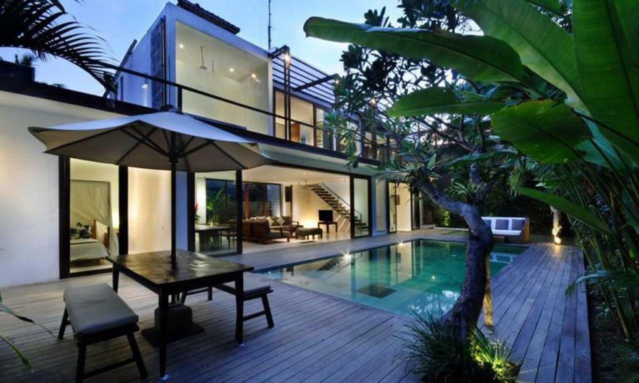 Beach Axis Villa, Seminyak Kültér fotó